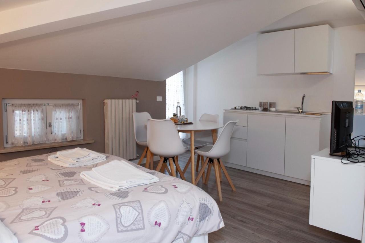 Bed Da Anna Hotel Peschiera del Garda Eksteriør billede
