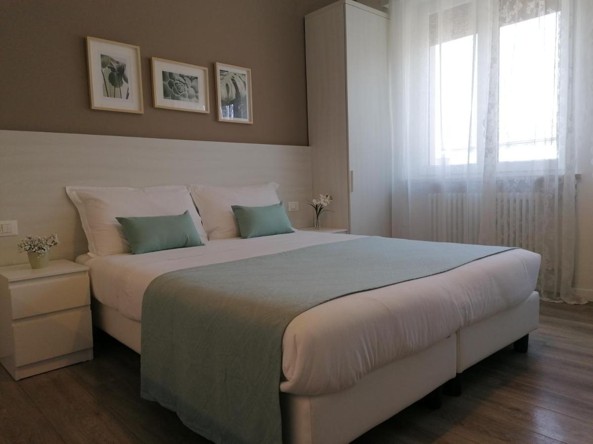 Bed Da Anna Hotel Peschiera del Garda Eksteriør billede
